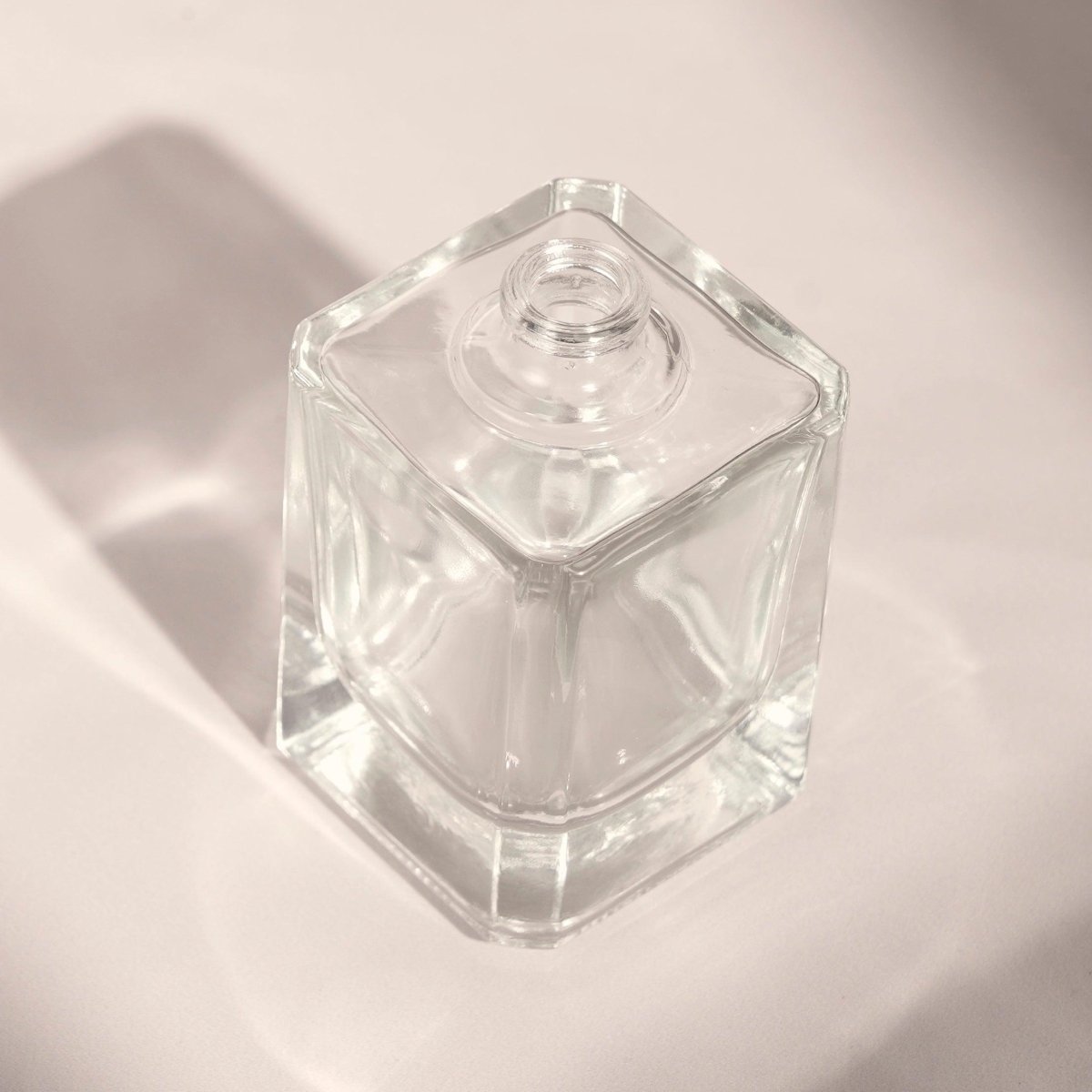 Homoyoyo Perfume Bottles Empty Vintage Perfume Bottles essential oil container perfume storage bottle empty frosted glass holder Butterfly Embellished huanledash Vintage Perfume Bottle, Refillable Glass Atomizer, 3.4