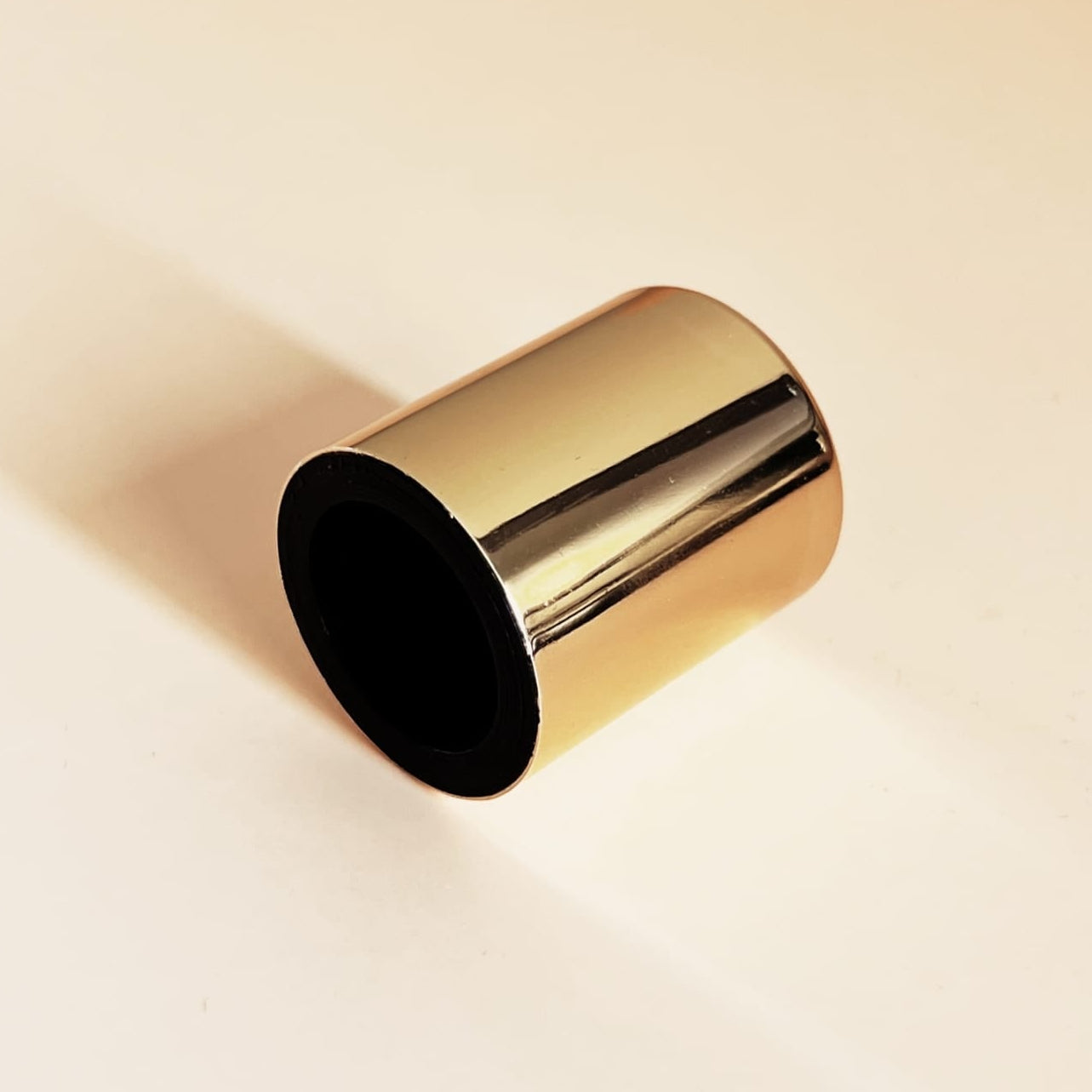 Wholesale Perfume Bottles - 30ml Tokyo + Gold Top | Packamor